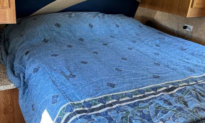 Apple River House | Cozy 2-bedroom RV in charming Apple River with AC