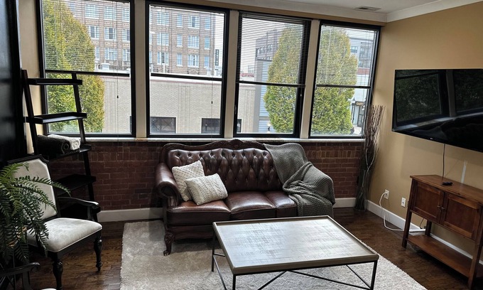 Gastonia Apartment | Cozy 2-Bedroom Suite w/King Bed