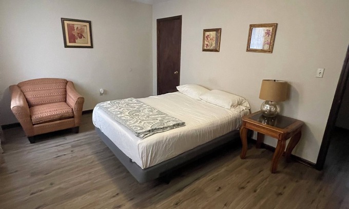 Forest Acres House | Cozy 2-bedroom townhome in awesome Columbia with AC.