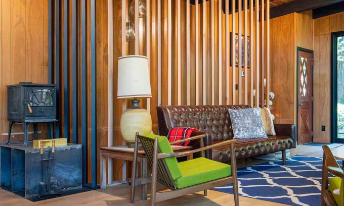 Camp Meeker House | Cozy 2-BR Stay w/PVT Decks & Scenic Forest Views