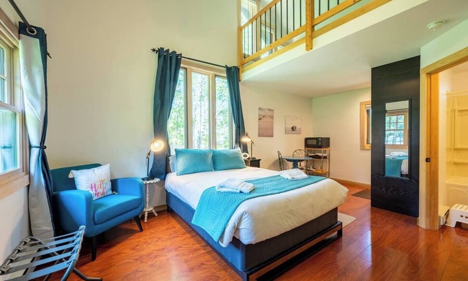 Ephraim Cottage | Cozy 2-Unit Duplex | 1 block to Sunsets & Dining