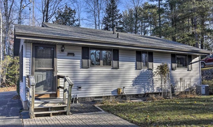 Mountain Cottage | Cozy 2BR Cabin on Desired Maiden Lk! Trail Access