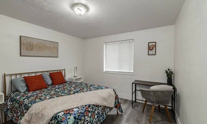 Rexburg Apartment | Cozy 2br downtown rental, within 3 blocks of BYU-I