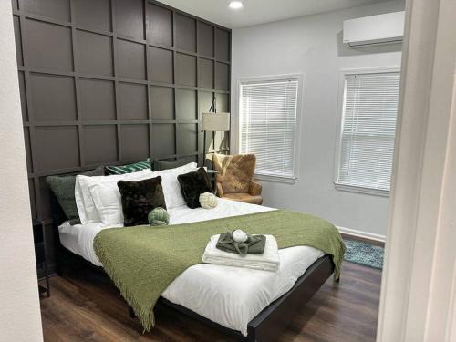 Florence-Graham Apartment | Cozy 2BR Duplex in Downtown LA