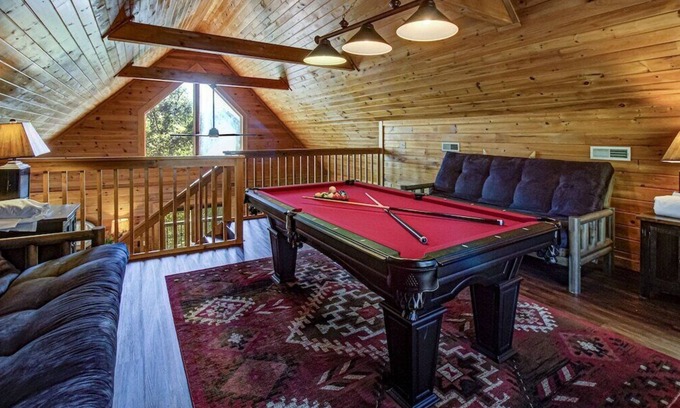 Sevierville Cabin | *Cozy 2BR + LOFT! Game Room HOT TUB! Arcade*