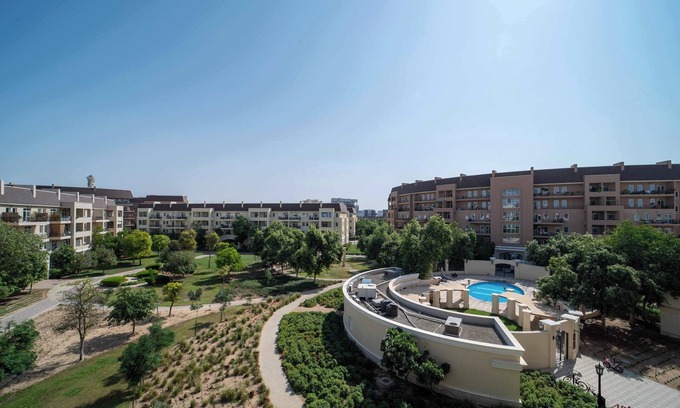 Motor City Apartment | Cozy 2BR w Peaceful Community Views in Motor City