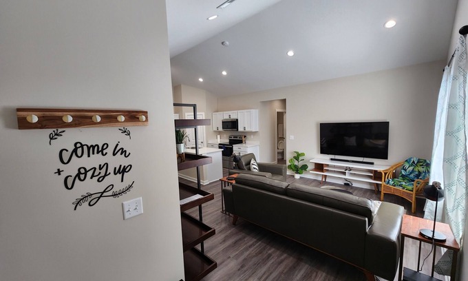 Wichita House | Cozy 3-Bedroom Duplex