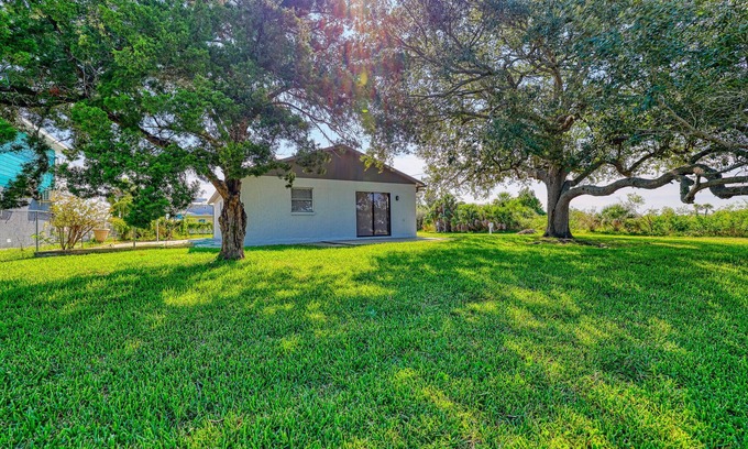 Spring Hill House | Cozy 3 Bedroom Home. Pet Friendly!