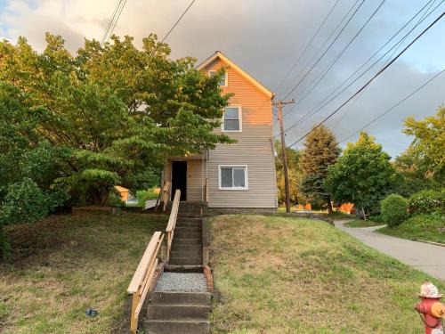 Conway House | Cozy 3BR Getaway in Conway PA