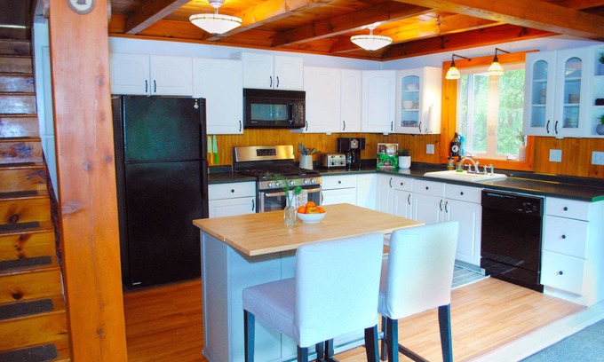 Chester Ski Chalet | Cozy 4bd - Ski Okemo, Killington, Magic & Bromley