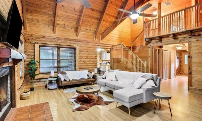 Florahome Cabin | Cozy 4BR Cabin with pool, BBQ