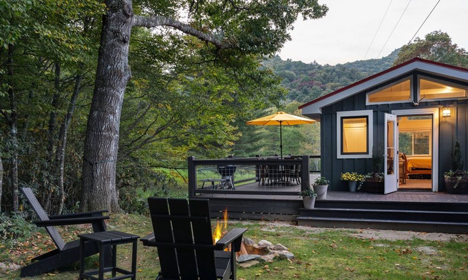 Cullowhee Apartment | Cozy and comfortable, recently update studio house near Highlands and Cashiers