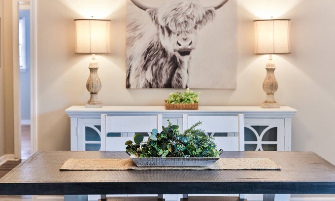 Jacksonville House | Cozy and Quiet 4Br/2Ba rancher with 1 King suite and 1 mile to JSU!