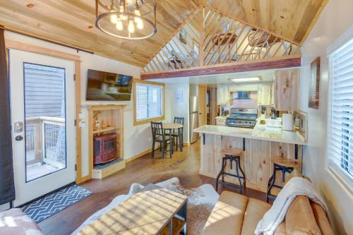Lake Almanor Peninsula House | Cozy and Restful Cabin, Steps to Lake Almanor
