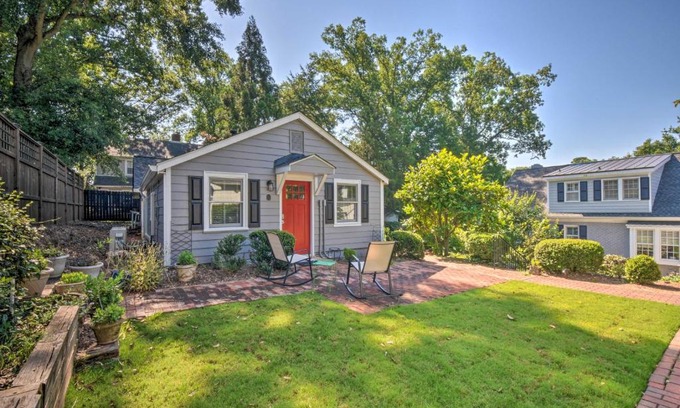 Athens House | Cozy Athens Cottage Walk to Sanford Stadium!