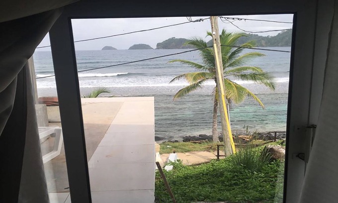 Isla Grande House | Cozy beach house located on Isla Grande, Colon