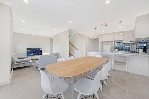 Marsden Park House | Cozy big House at Marsden Park