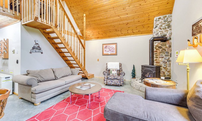Birchwood Cabin | Cozy Birchwood Retreat on UTV Trail w/Hot Tub!