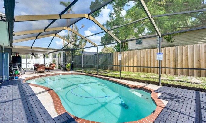 Seffner Community Alliance Apartment | Cozy Brandon Vacation Rental with Shared Pool!