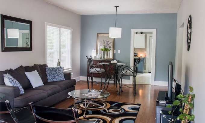 Evansville House | Cozy Bungalow in a nice friendly neighborhood