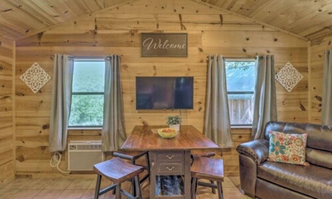 Mountain View Cabin | Cozy cabin 1 bedroom, WiFi, AC above Sylamore Creek in welcoming Mountain View