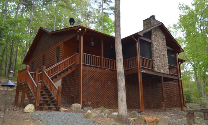 Morganton Cabin | Cozy Cabin for 4 with 2 King beds, 2 full baths, 2 fireplaces and upscale Decor!