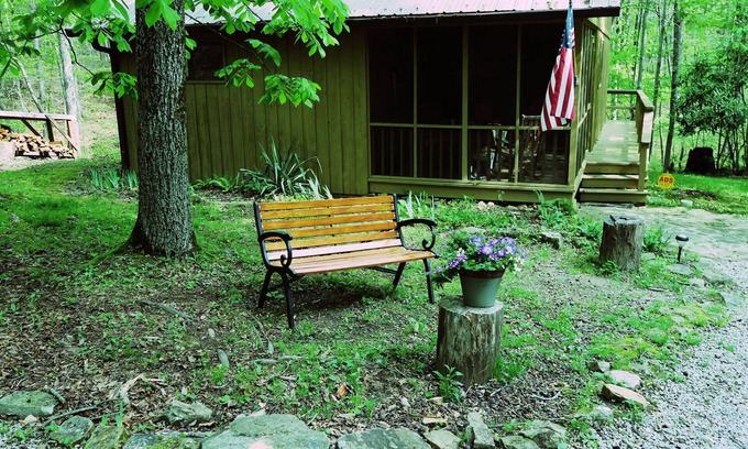 Clifftops Cabin | Cozy Cabin in Clifftops (VRBO #478732) family and dog friendly