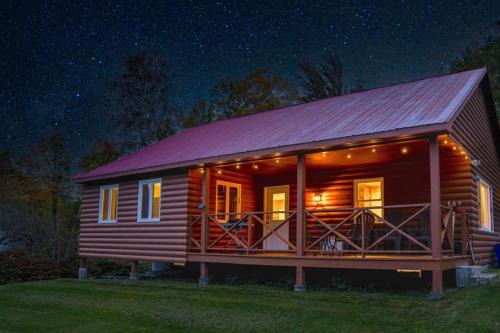 Stratton House | Cozy Cabin in Stratton Mountain & Mount Snow 10min