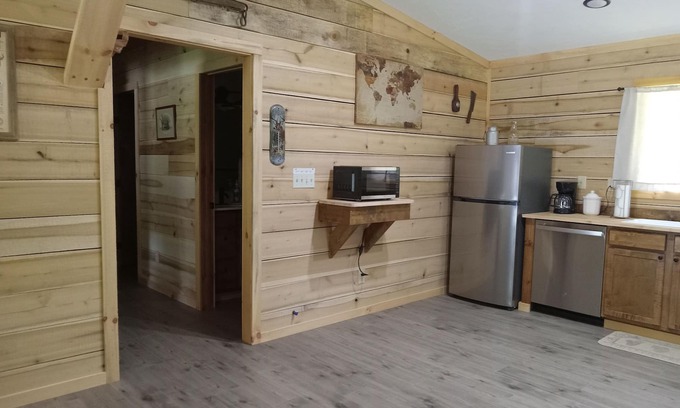 Dunlap Cabin | Cozy cabin in tranquil Dunlap with WiFi. Close to Fall Creek Falls state park.