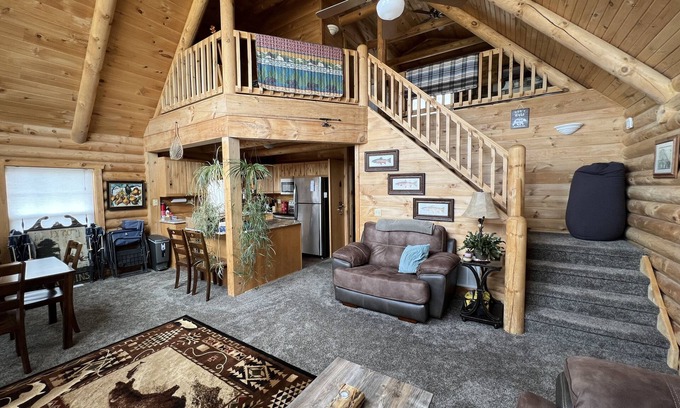 Glacier View Meadows Cabin | Cozy Cabin - only 35min to Fort Collins and 3min to DU Mountain Campus