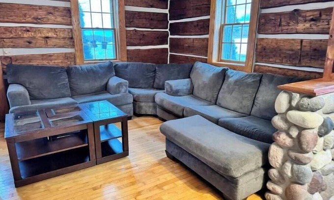 Tisch Mills House | Cozy Cabinnn