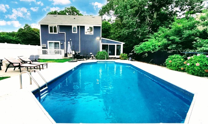 Sagamore House | Cozy Cape Cod House - Stroll or Bike the Canal