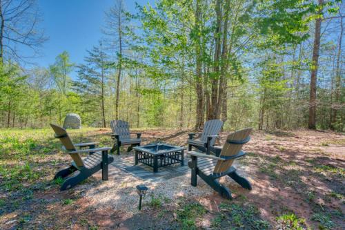 Clearwater Creek House | Cozy Carolina Private Cabin With Firepit