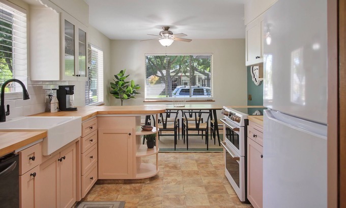 Lodi House | Cozy Central Lodi Chateau - Just Steps From Downtown!