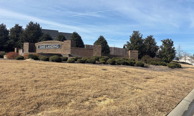 Fort Gordon House | Cozy & Charming 4-bdr house, clubhouse, pool. nClose to shops & 6mls to masters.