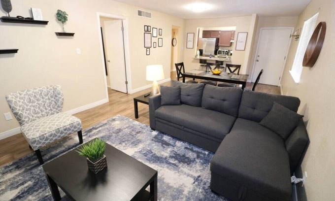 Biggs Field House | Cozy, Comfy & Great Location!