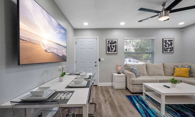 Sulphur Springs Apartment | Cozy & Completely Remodeled 2 Bedroom Apartment