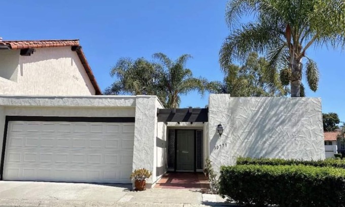 San Juan Capistrano House | Cozy condo 3 minutes to Downtown. Great location