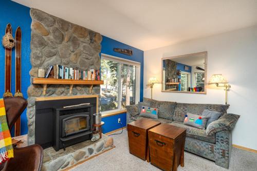 Bear Valley Apartment | Cozy Corner Tamarack Condo 19