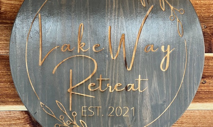 Sullivan Cottage | Cozy cottage 4 minutes from Lake Sullivan!