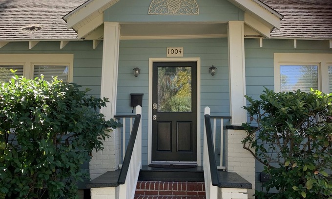 Historic District Cottage | Cozy Cottage in the Heart of Historic District!