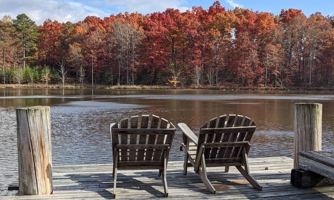 Dunlap Cabin | Cozy cottage on our private lake and 75 wooded acres