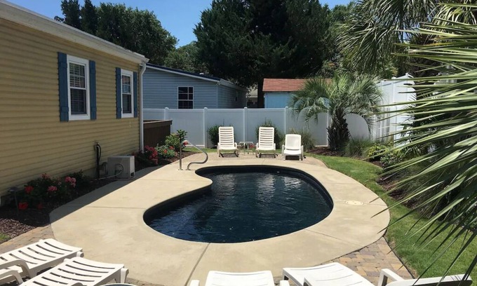 Crescent Beach House | Cozy Cottage with a pool near the Beach! Summer Prices Just Reduced!
