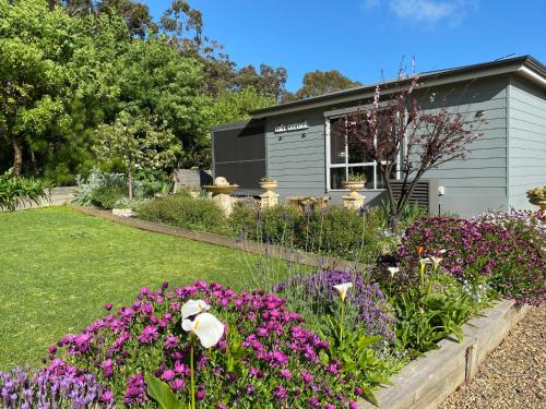 Victor Harbor Apartment | Cozy Cottage Victor Harbor