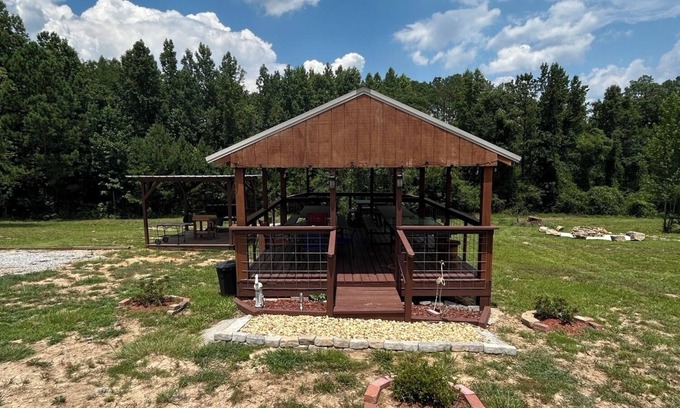 Five Points Cottage | Cozy cottage with AC, Pet-friendly, Near West Point Lake