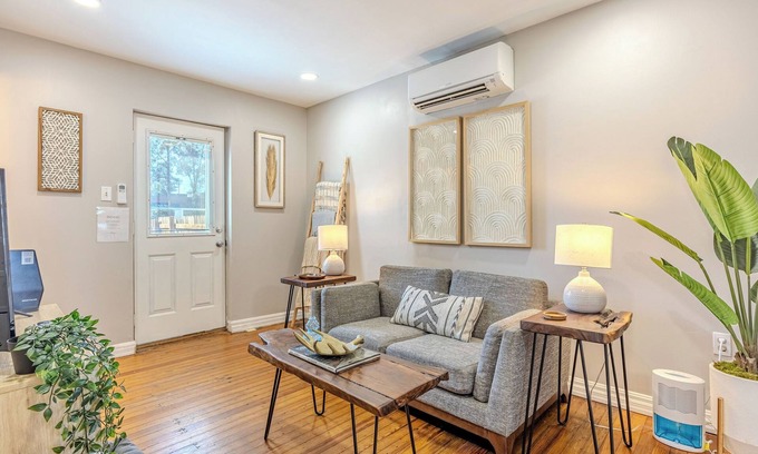 Frederick Apartment | Cozy, dog-friendly, downtown