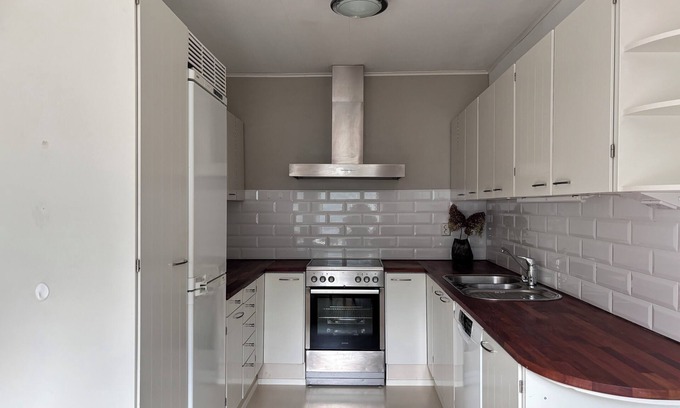 Espoo Apartment | Cozy family apartment next to Helsinki with free parking and peaceful area