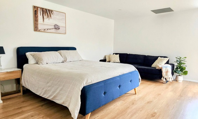 Cranebrook Apartment | Cozy Getaway at the base of the Blue Mountains