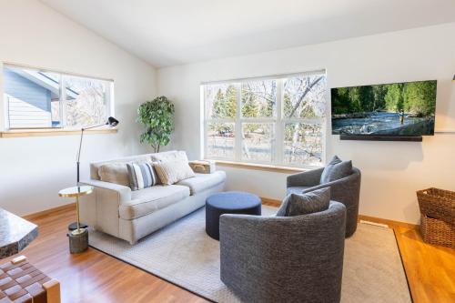 Hailey House | Cozy Hailey Haven