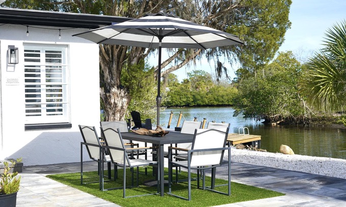 Edgewater Gardens House | "COZY hidden cottage ON the WATER"